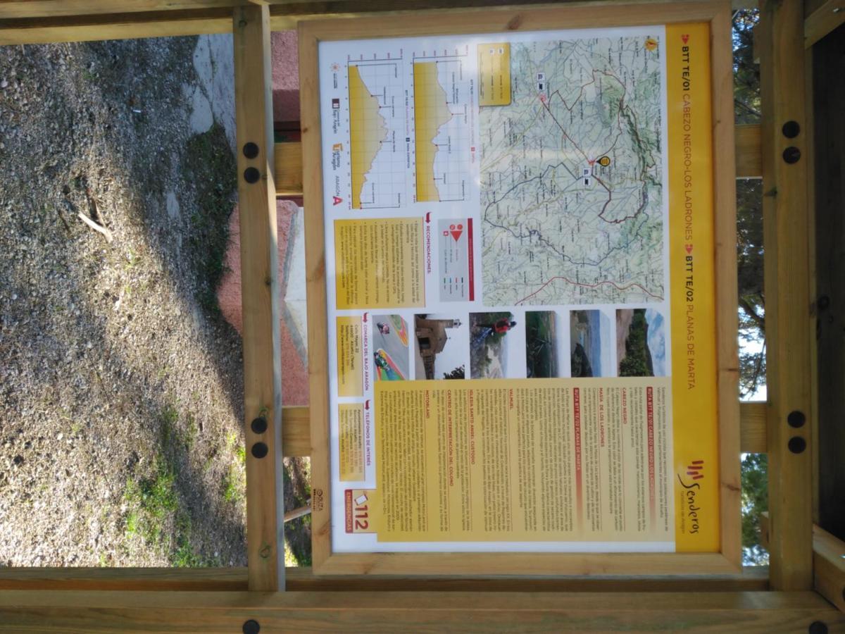 Casa Rural Los Pinos Valmuel 外观 照片
